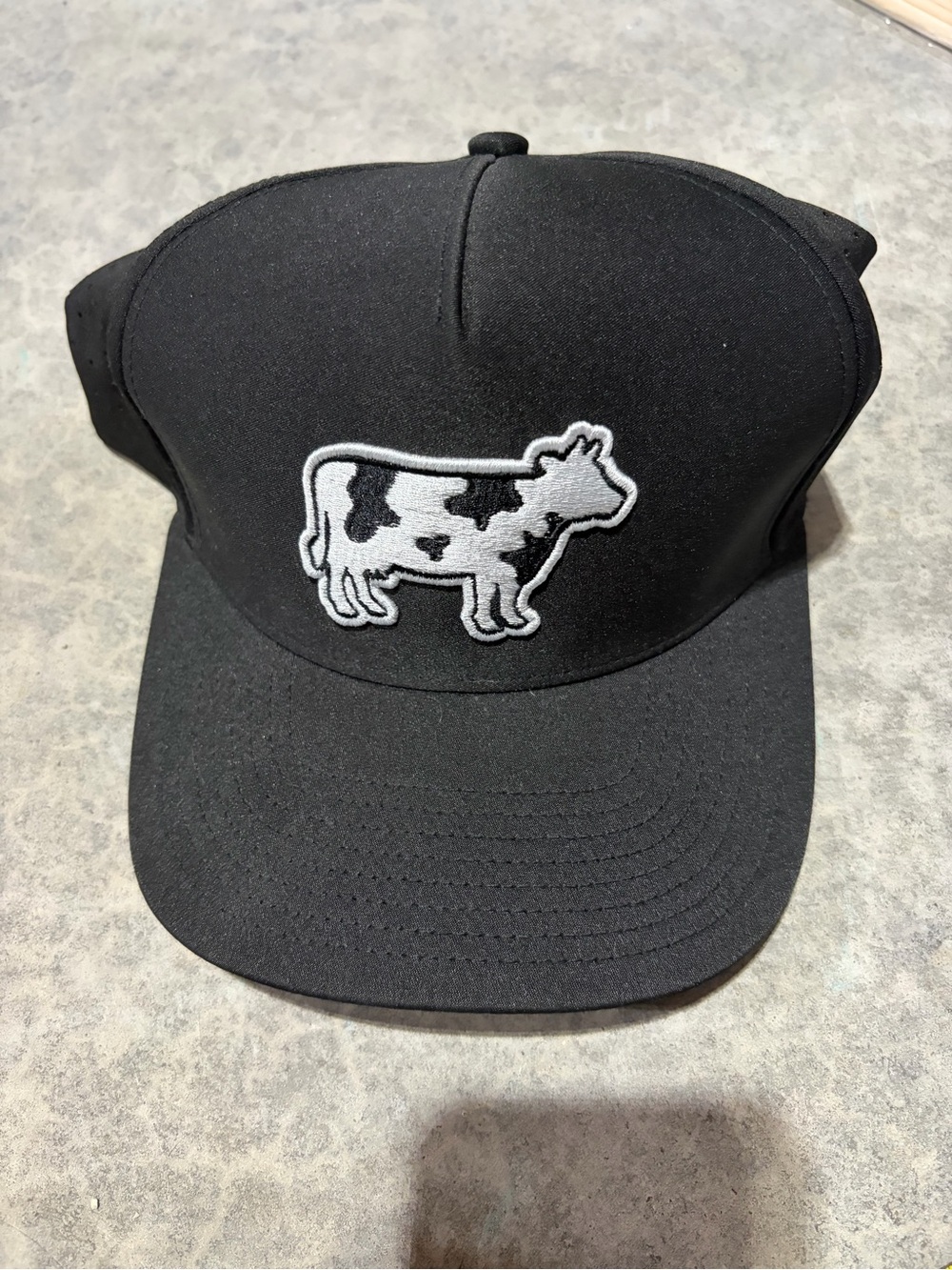 Waggle cow hat
